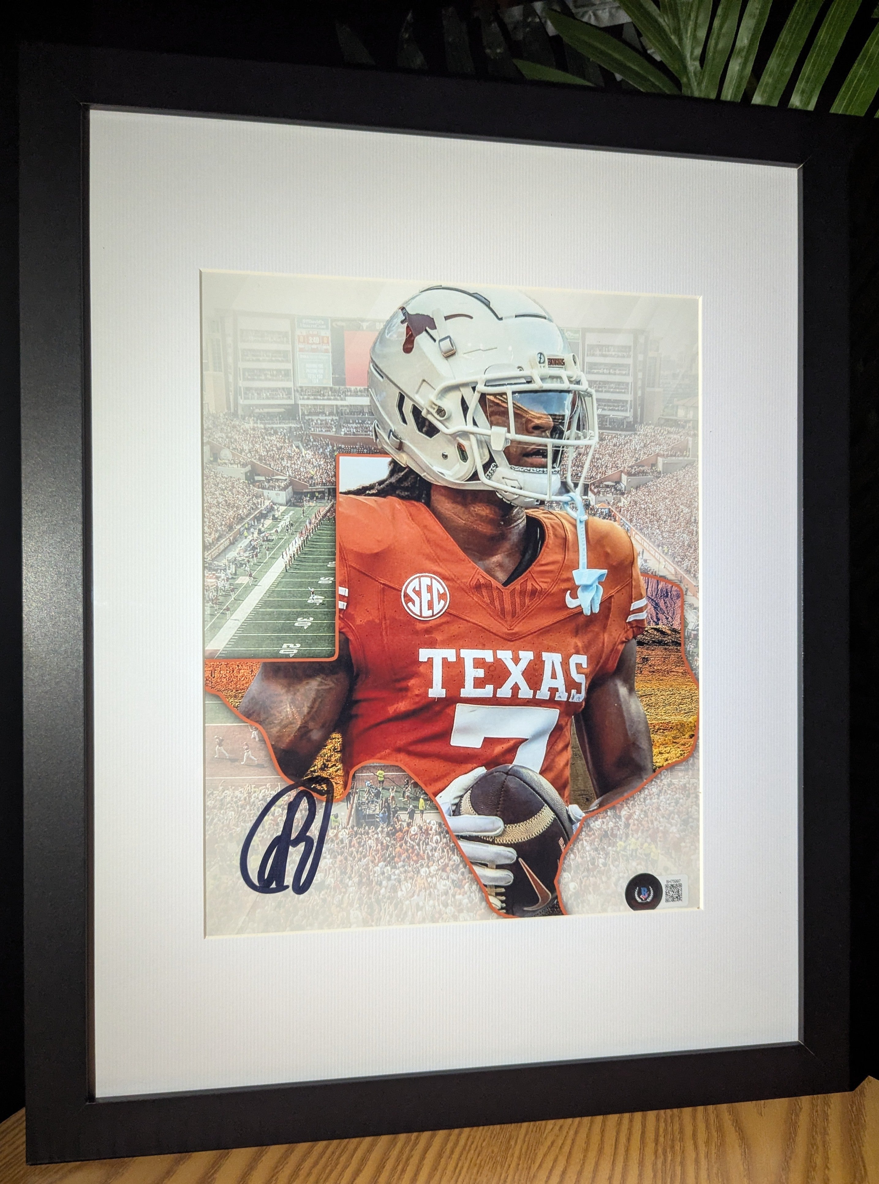 Isaiah Bond - Signed 8x10 (Beckett)