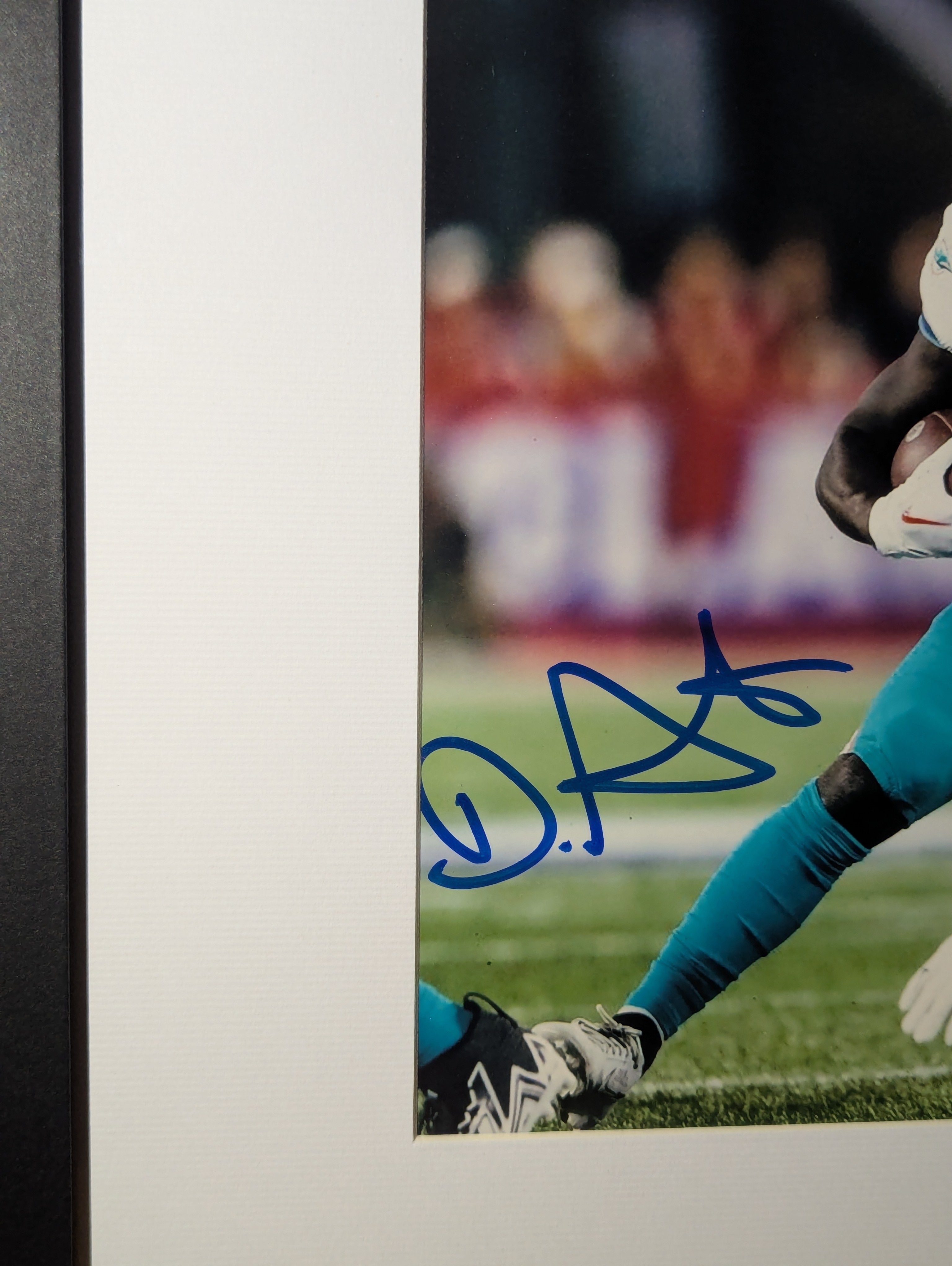 De'Von Achane - Signed 8x10 (Beckett)