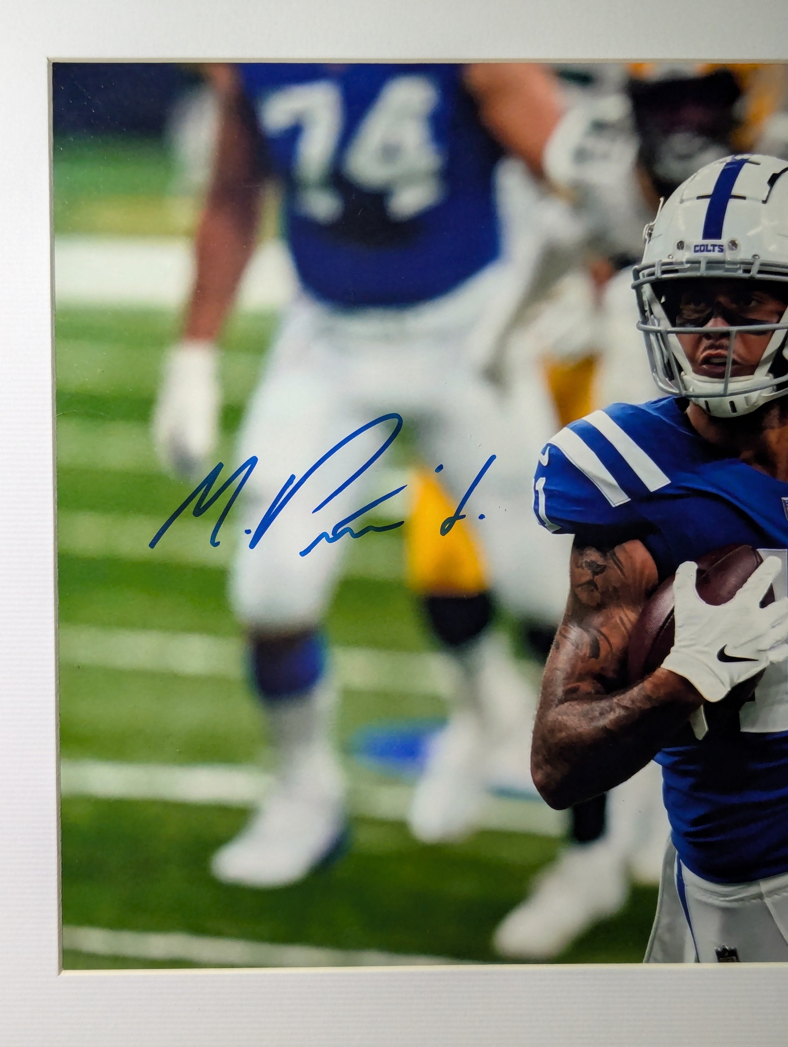 Michael Pittman Jr - Signed 8x10 (Beckett)